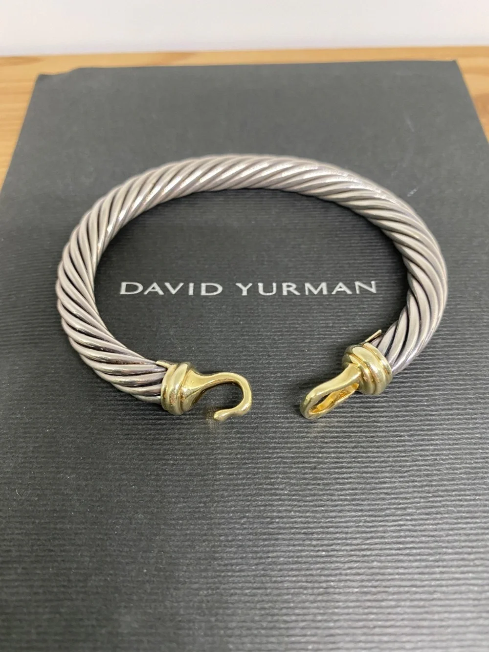 David Yurman Classic cable Buckle Bracelet 14K Gold Medium MSRP $2300